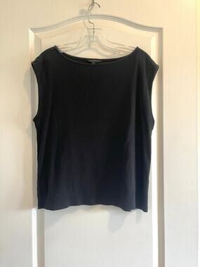 Banana Republic Muscle Tee